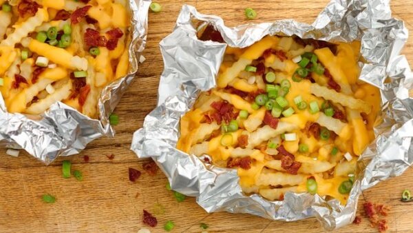 grilled-foil-pack-cheesy-fries