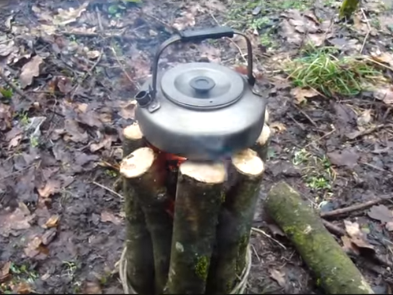 Camping swedish torch stove
